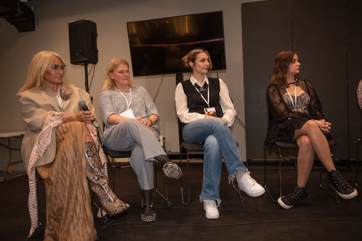fef svi zenski panelisti
